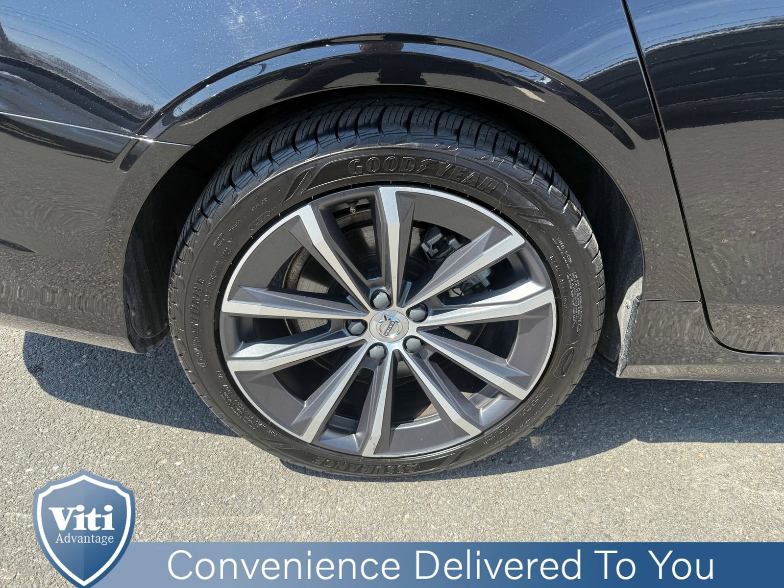 Used 2021 Volvo S90 T6 Momentum image 14