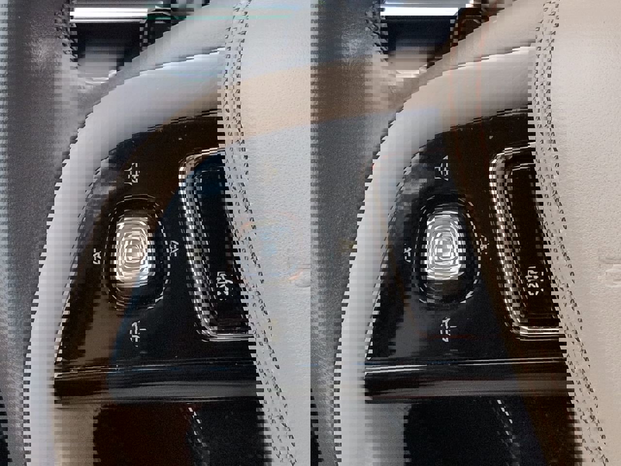 Certified 2022 Lincoln Aviator Reserve RWD image 25