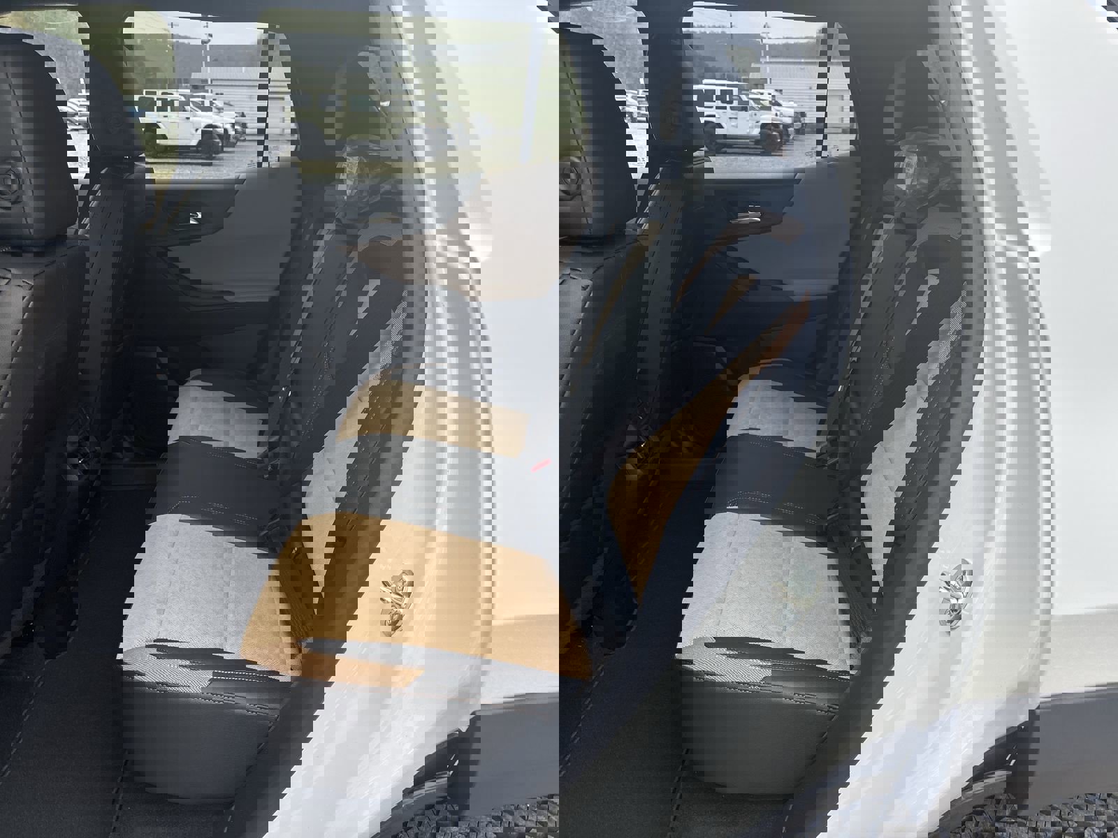 New 2026 Chevrolet Equinox ACTIV w/ Convenience Package III image 25