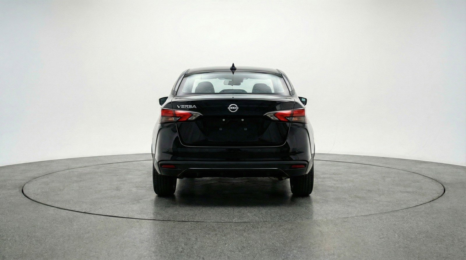 Used 2025 Nissan Versa SV image 7