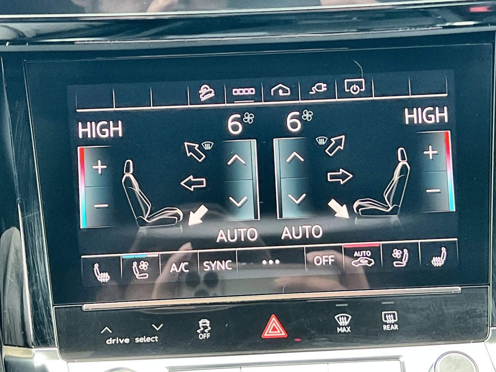 Used 2024 Audi Q8 e-tron Premium Plus image 20