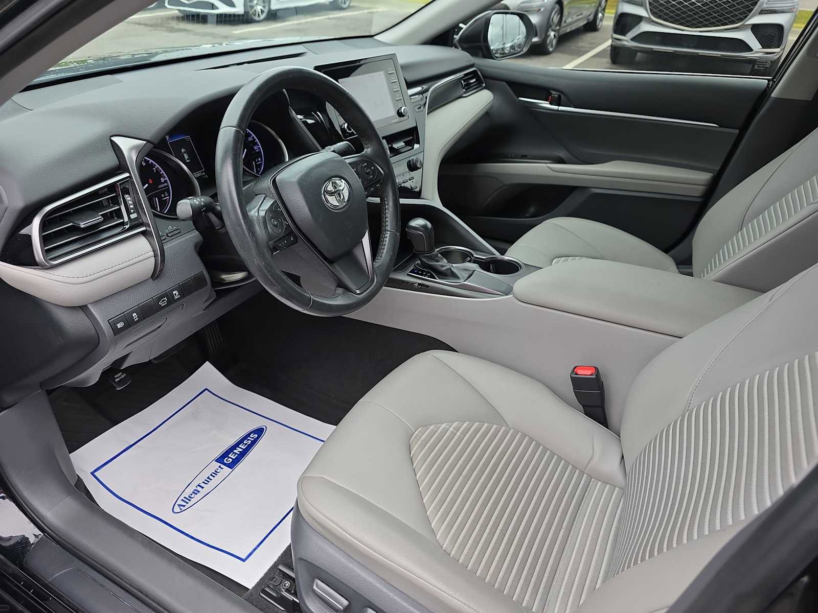 Used 2021 Toyota Camry SE image 7