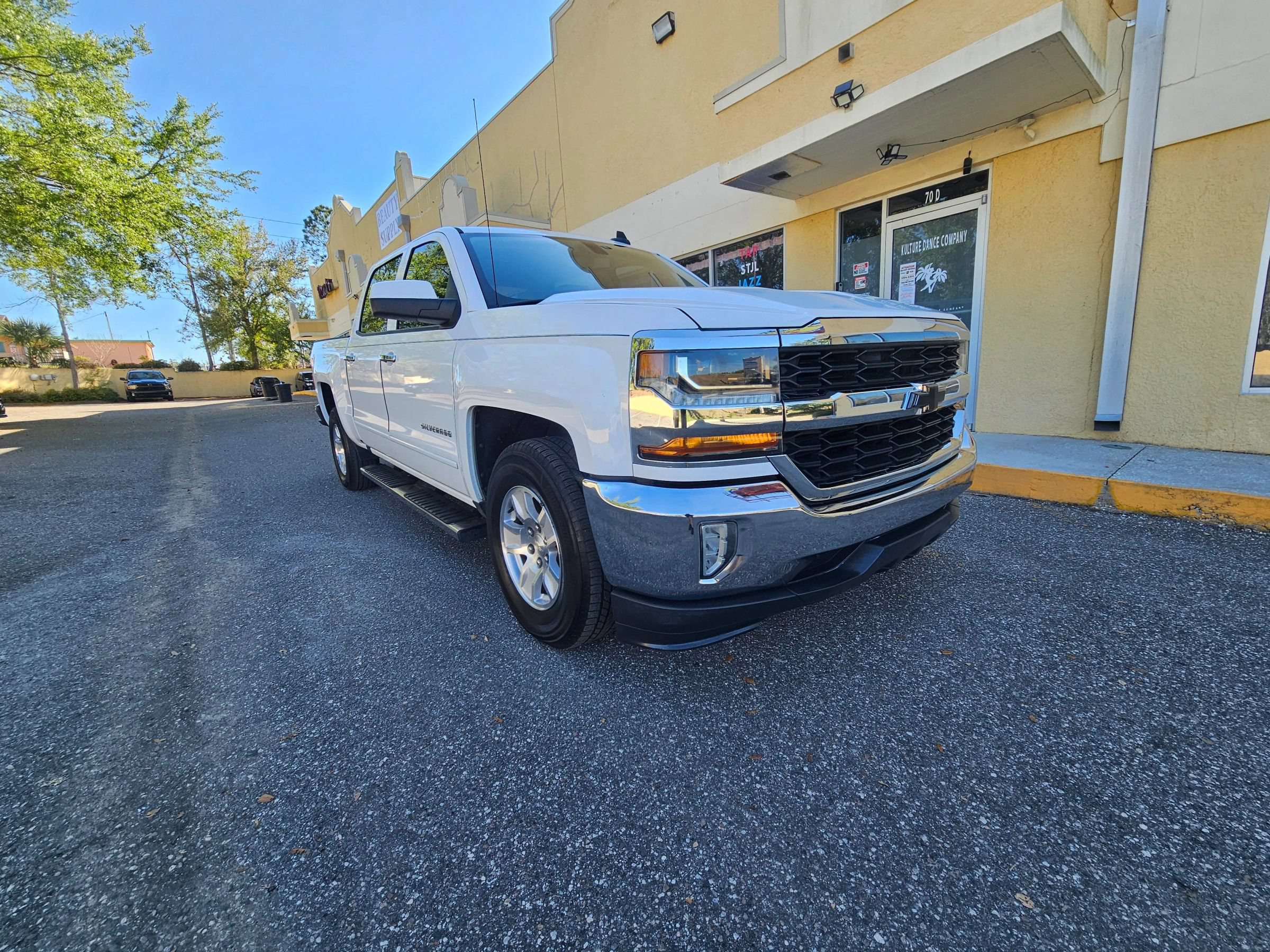 Used 2018 Chevrolet Silverado 1500 LT w/ LT Eassist Package