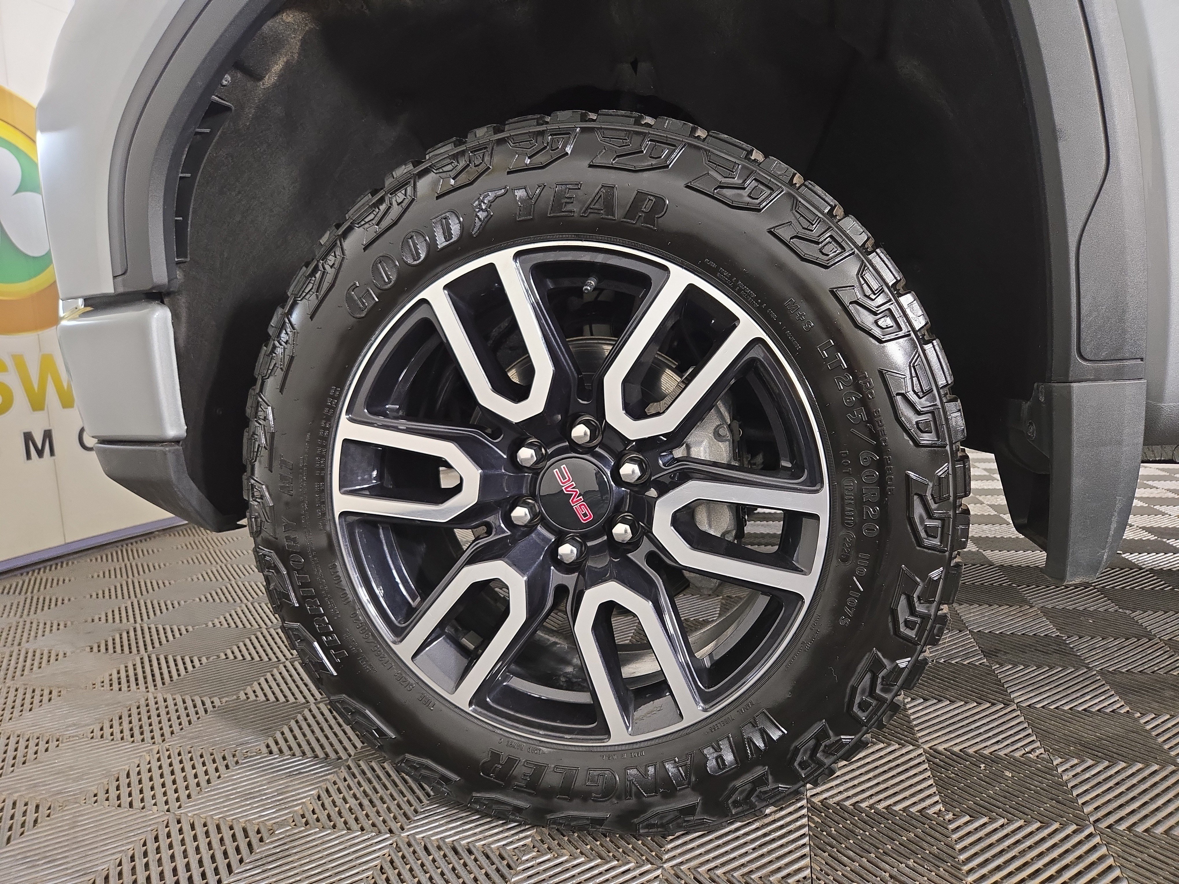 Certified 2026 GMC Sierra 1500 AT4 w/ AT4 Premium Package AWD/4WD image 33