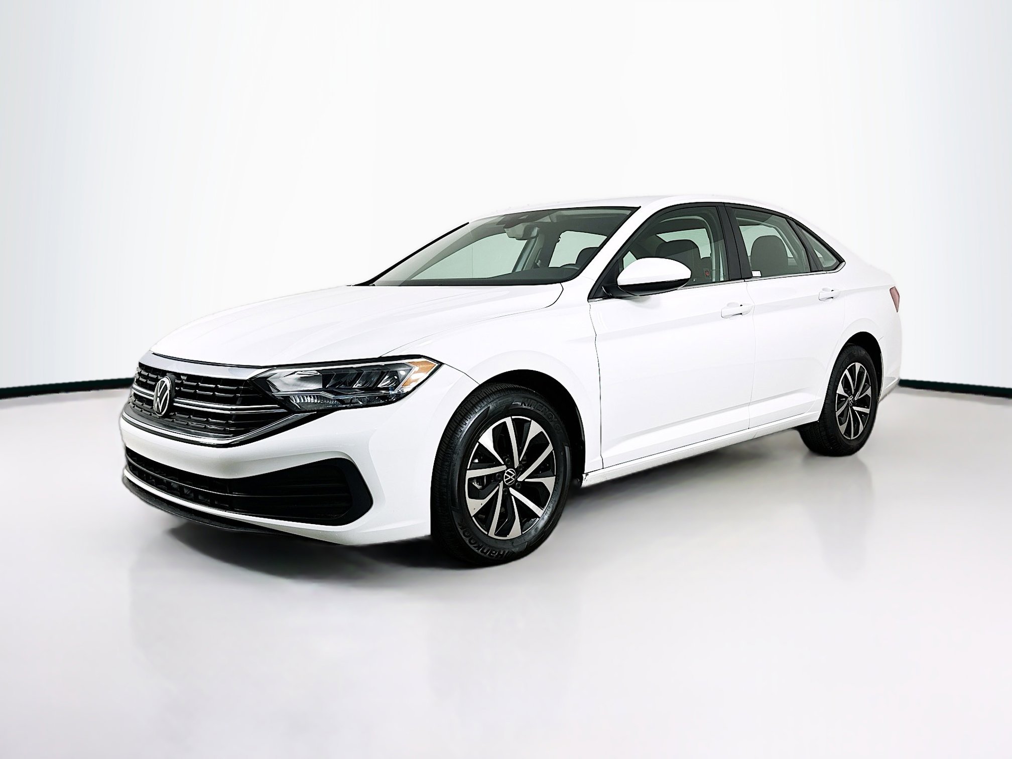 Used 2024 Volkswagen Jetta S image 3