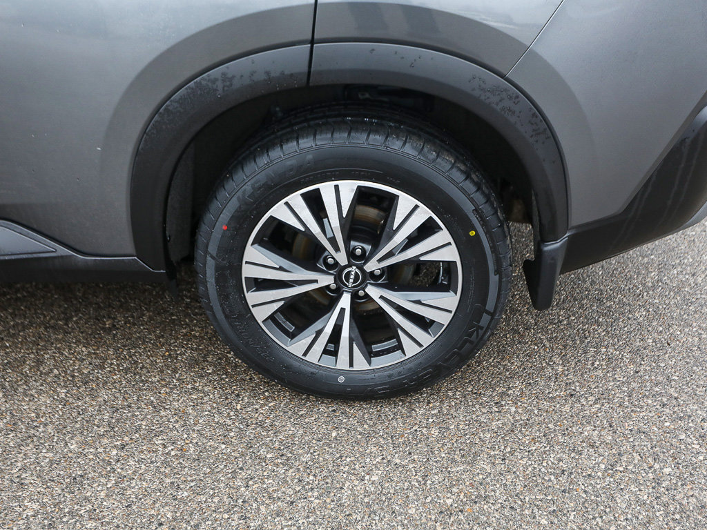 Used 2023 Nissan Rogue SV image 10