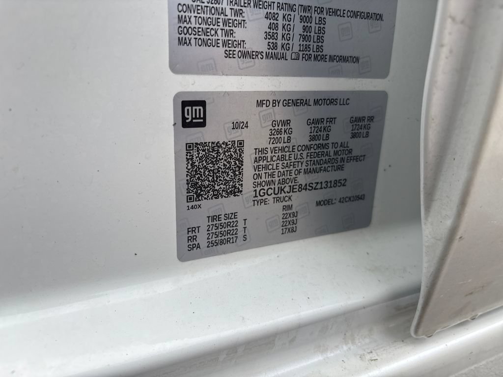 Used 2025 Chevrolet Silverado 1500 High Country AWD/4WD image 36