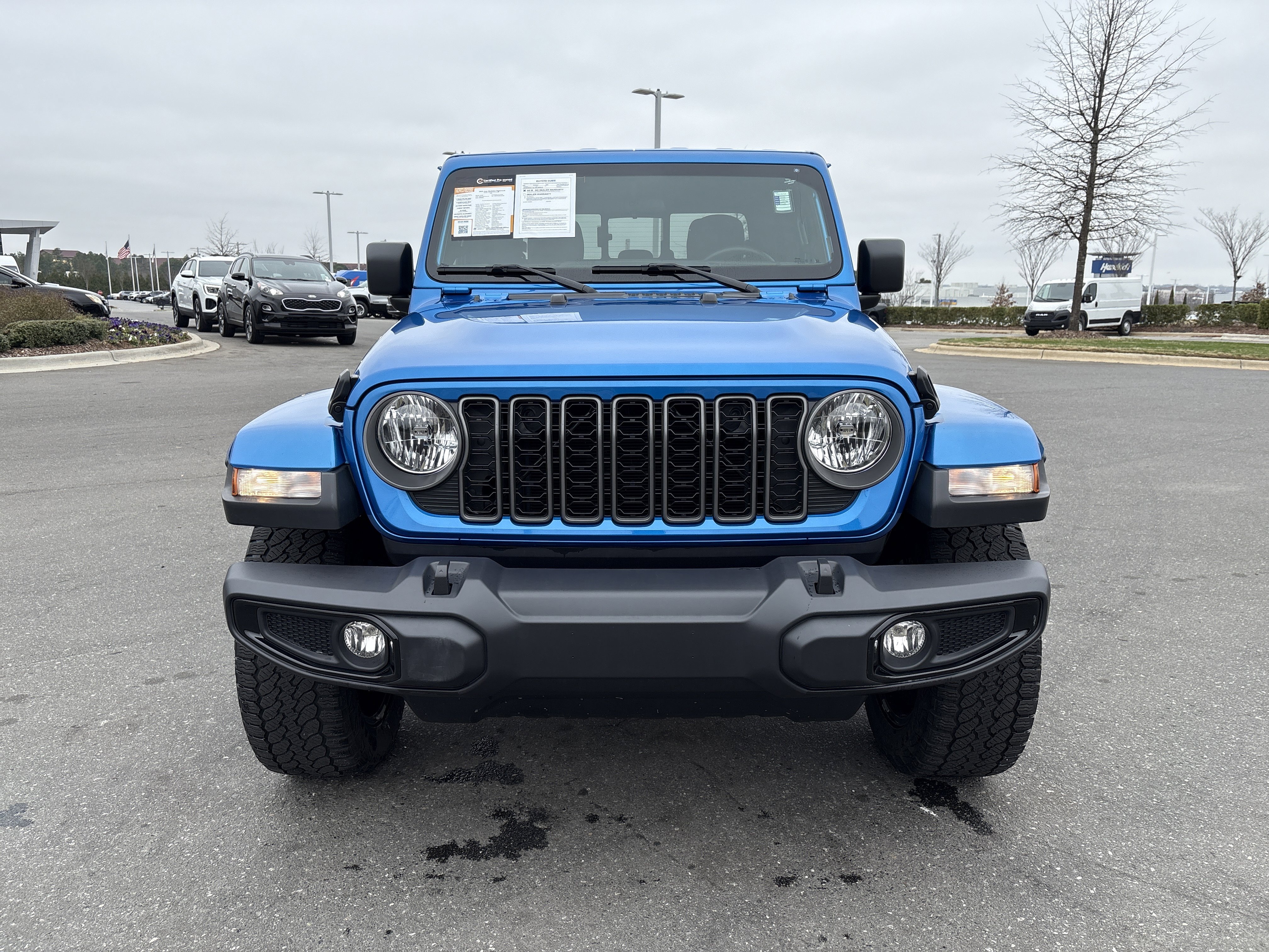 Certified 2025 Jeep Gladiator Nighthawk image 3