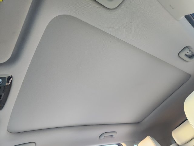 Used 2024 Kia Sorento S w/ Panoramic Sunroof Package FWD image 22