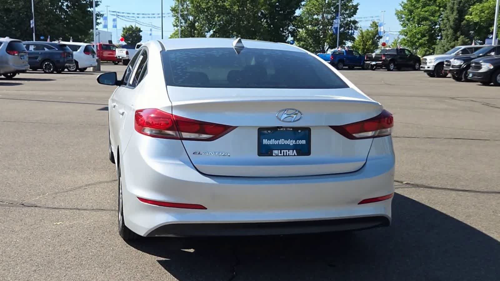 Used 2017 Hyundai Elantra SE w/ SE A/T Tech Package 03 FWD image 7