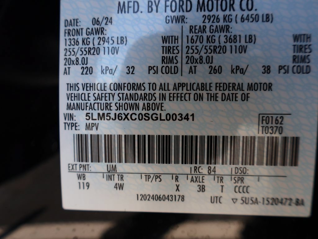 Used 2025 Lincoln Aviator AWD image 42