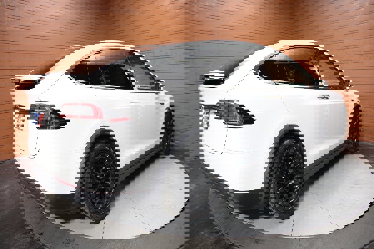 Used 2022 Tesla Model X Plaid image 49