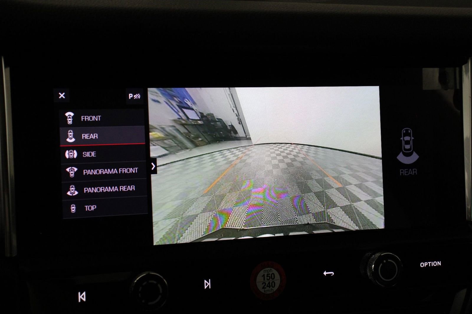 Certified 2025 Porsche Macan image 17