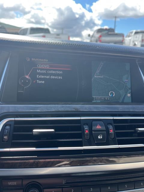 Used 2015 BMW 750i RWD image 38