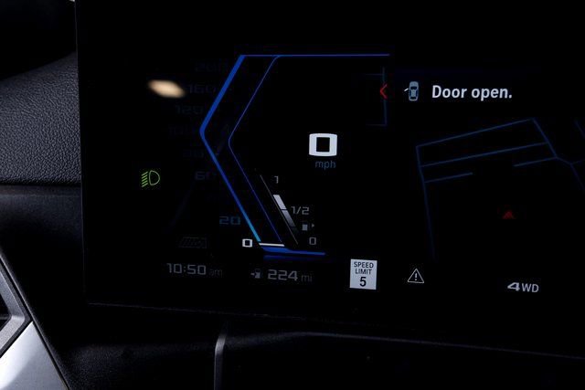 Used 2023 BMW M3 Competition w/ M Carbon Exterior Package image 38