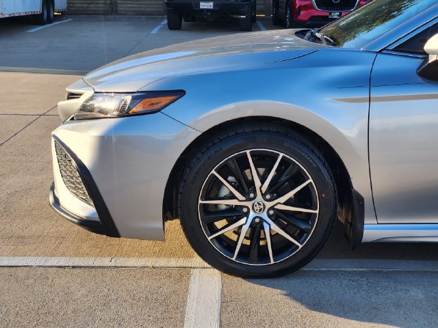 Used 2023 Toyota Camry SE FWD image 14