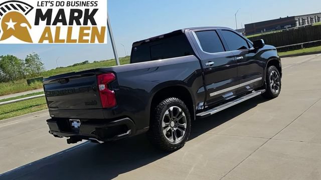 Used 2024 Chevrolet Silverado 1500 High Country w/ Technology Package AWD/4WD image 8