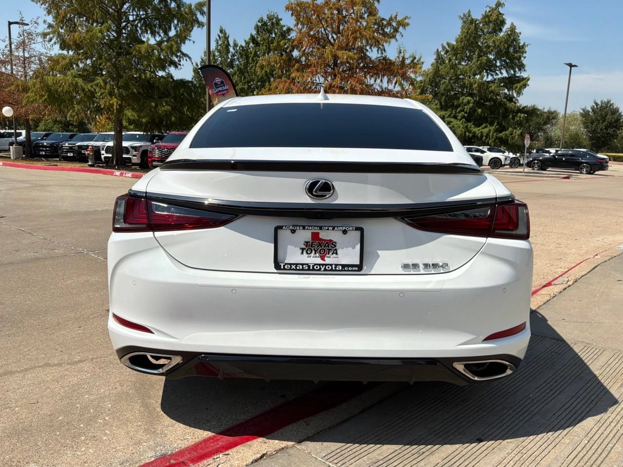 Used 2025 Lexus ES 350 F Sport FWD image 7