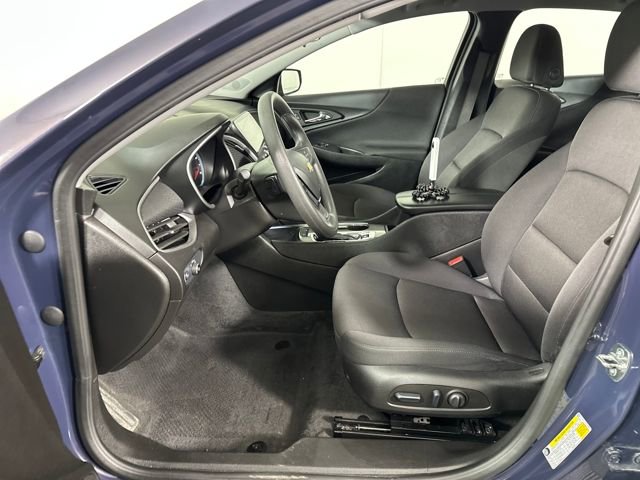 Used 2025 Chevrolet Malibu LT image 11