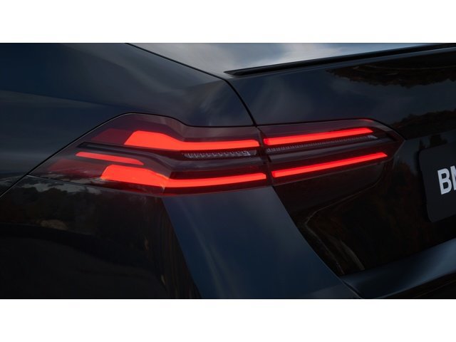 New 2027 BMW 530i RWD image 8