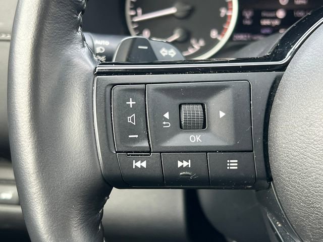 Used 2025 Nissan Pathfinder SL image 23