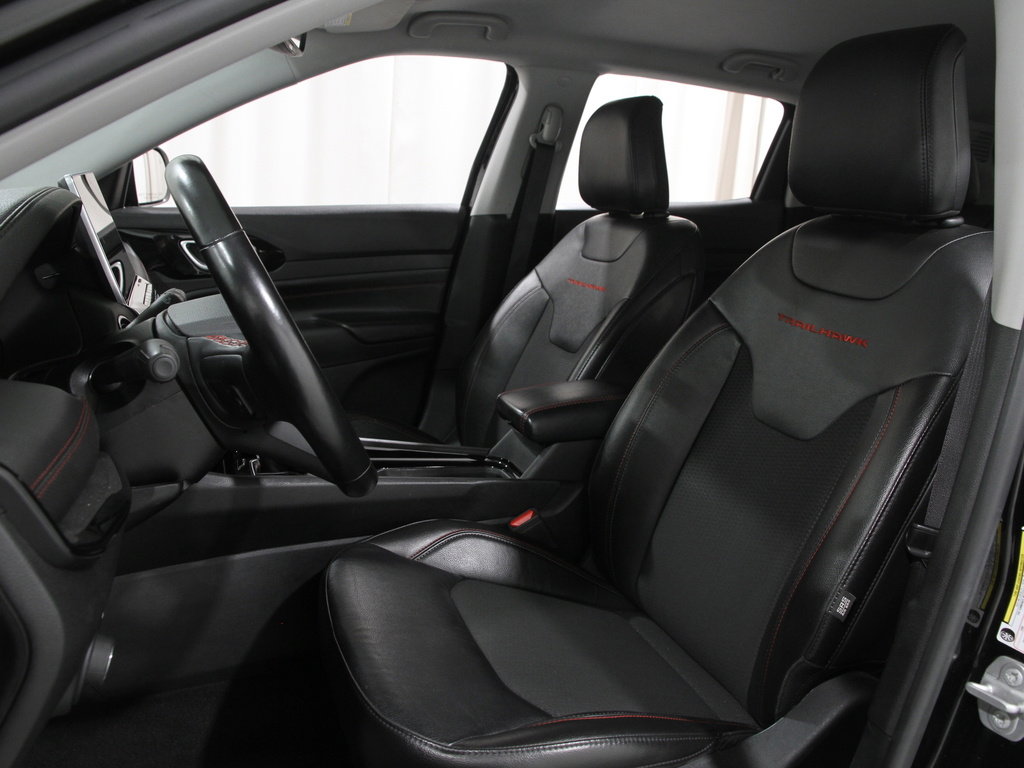 Used 2022 Jeep Compass Trailhawk w/ Trailhawk Convenience Group image 5