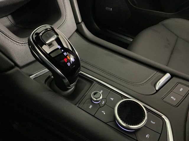 Certified 2025 Cadillac XT5 Premium Luxury image 19