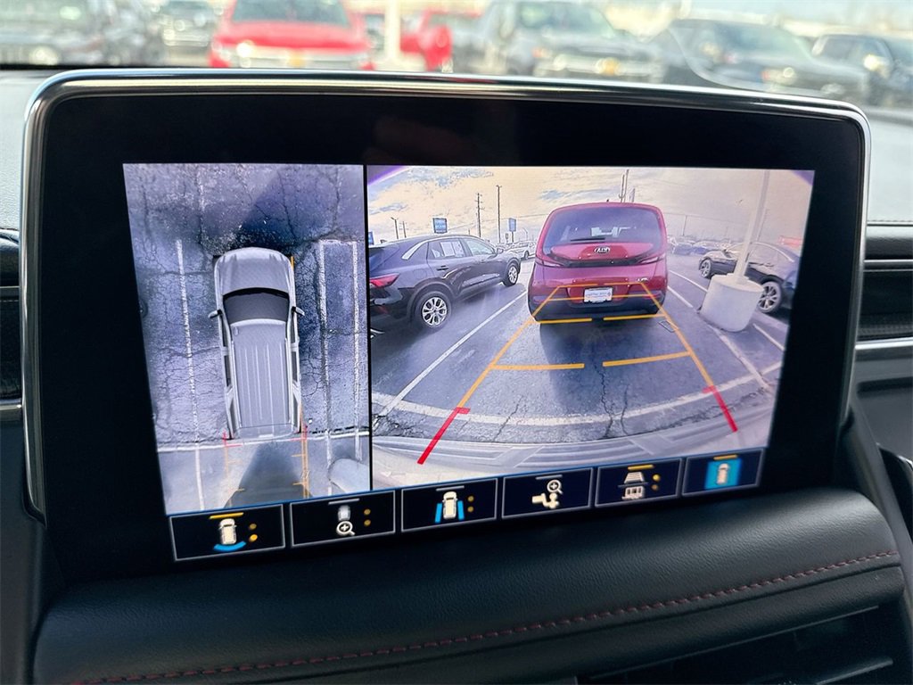 Used 2021 Chevrolet Tahoe RST w/ Luxury Package image 17