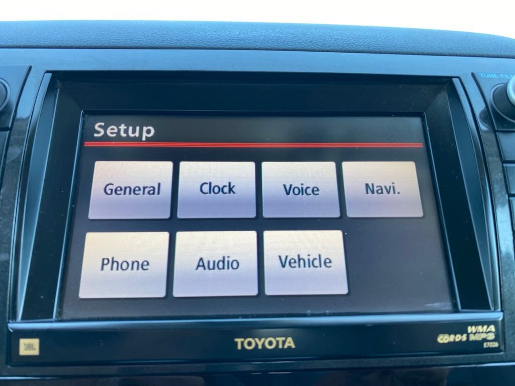 Used 2010 Toyota Tundra Limited AWD/4WD image 26