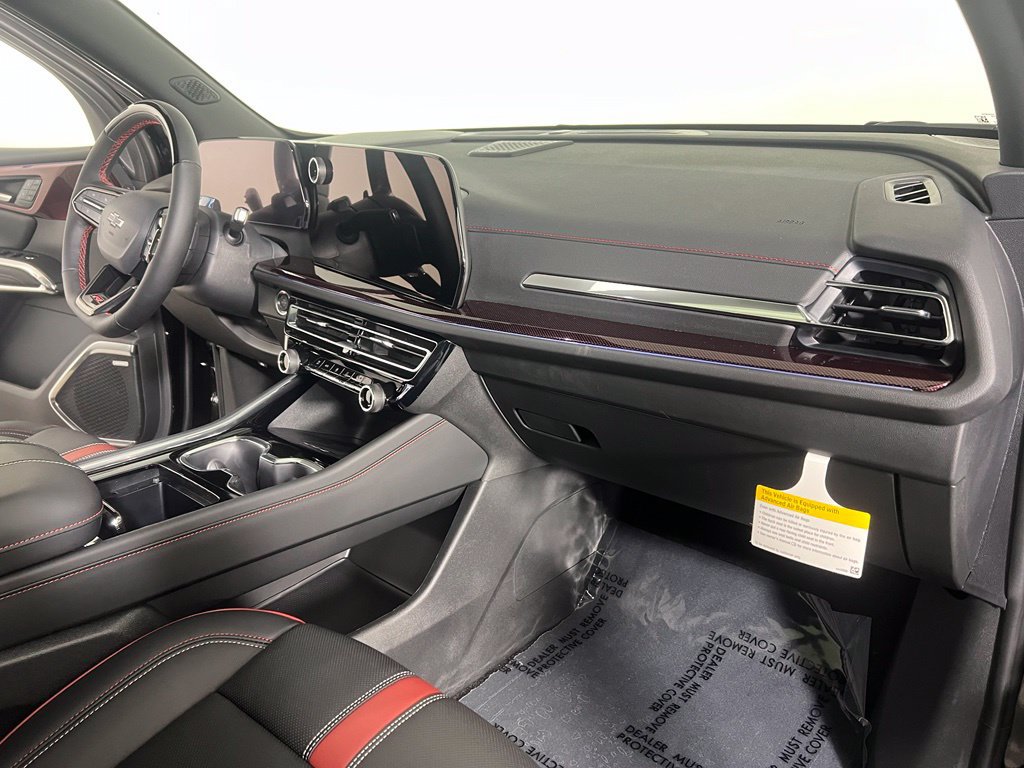 New 2027 Chevrolet Traverse RS w/ LPO, Floor Liner Package AWD/4WD image 10
