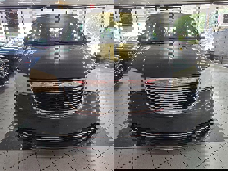 Used 2012 Chrysler Town & Country Touring w/ Entertainment Group #1 image 2