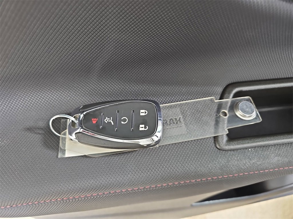 Certified 2023 Chevrolet Equinox RS w/ LPO, Floor Liner Package image 41