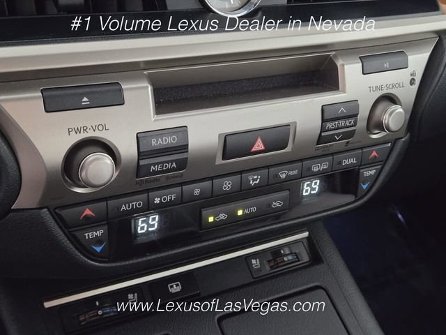 Used 2014 Lexus ES 300h w/ Luxury Package w/Bamboo Trim FWD image 37