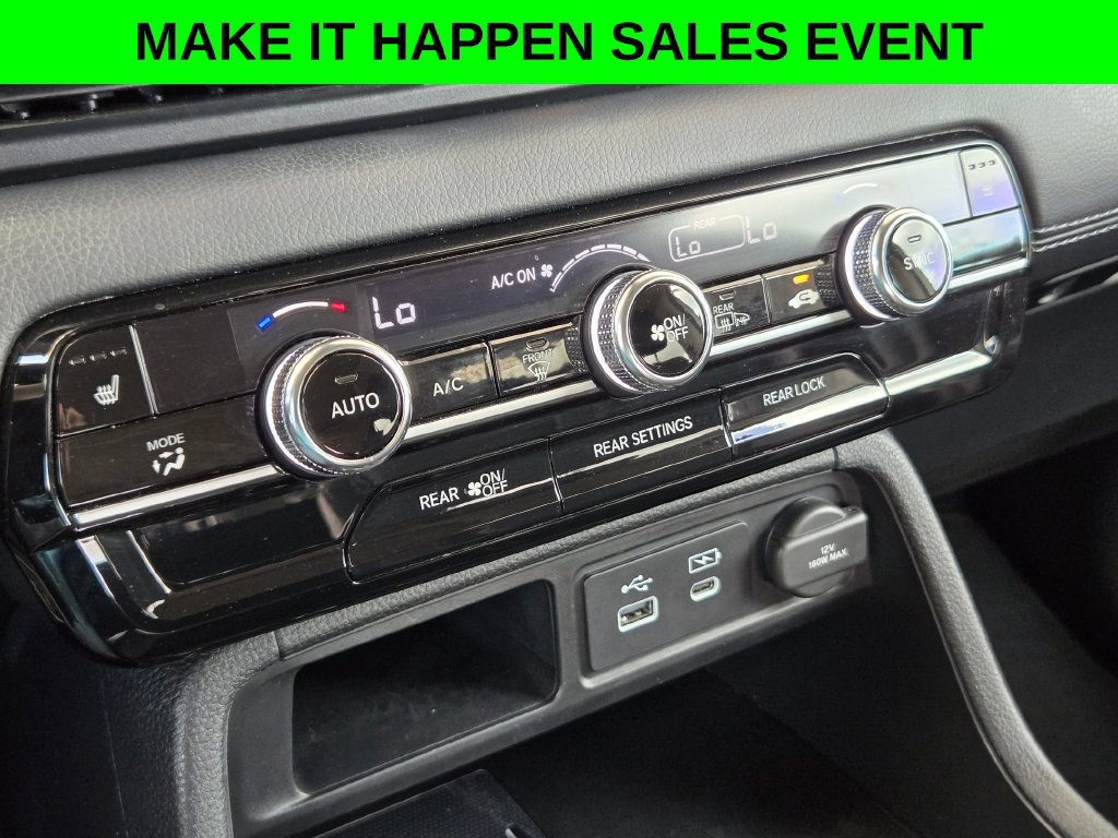Used 2025 Honda Pilot Touring image 18