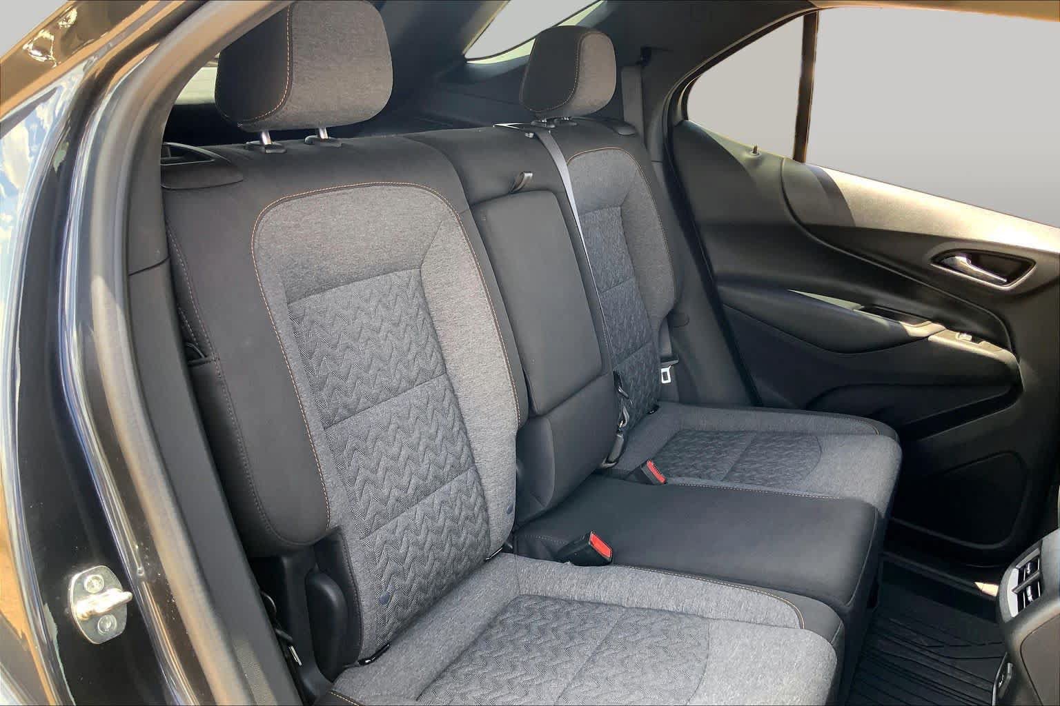 Used 2022 Chevrolet Equinox LT w/ LPO, Floor Liner Package FWD image 20