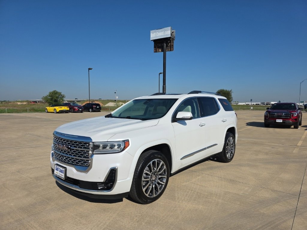 Used 2022 GMC Acadia Denali w/ Denali Ultimate Package