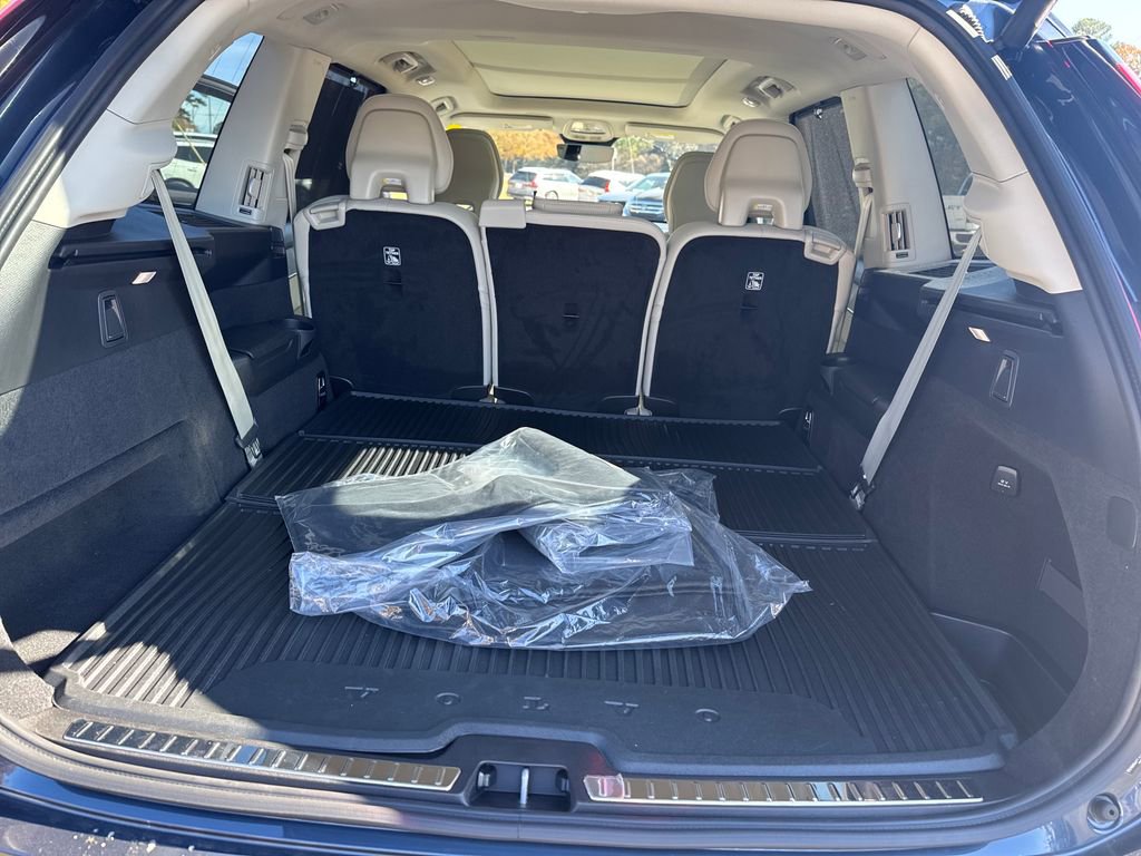 Used 2026 Volvo XC90 B6 Ultra image 27