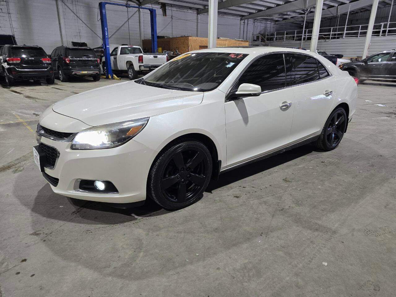 Used 2014 Chevrolet Malibu LTZ FWD image 2