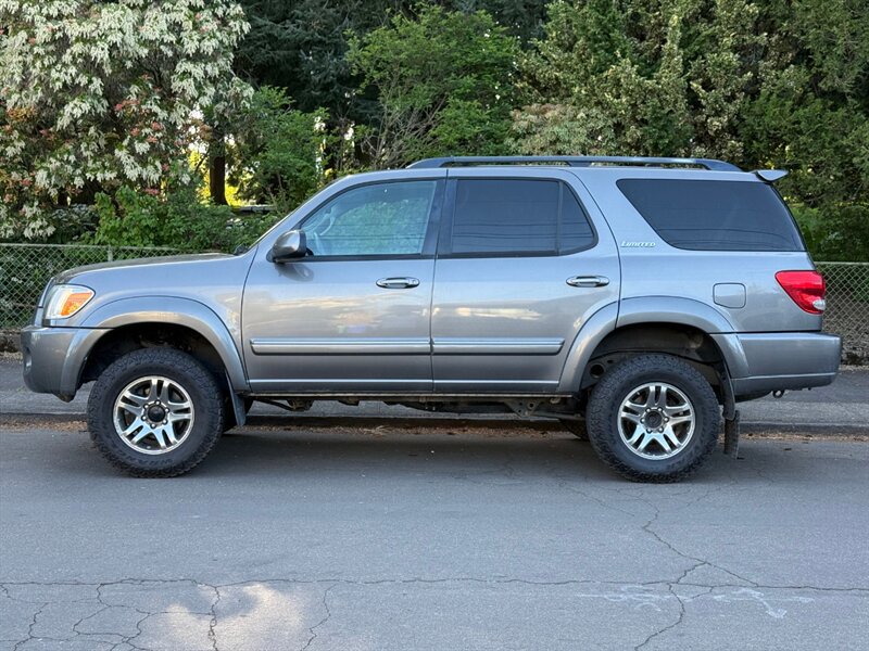 Used 2006 Toyota Sequoia Limited AWD/4WD image 2