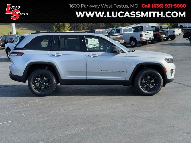 New 2025 Jeep Grand Cherokee Laredo