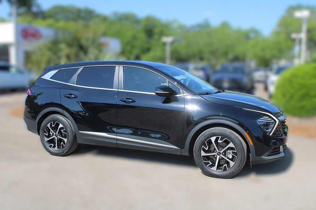 Used 2024 Kia Sportage EX image 4