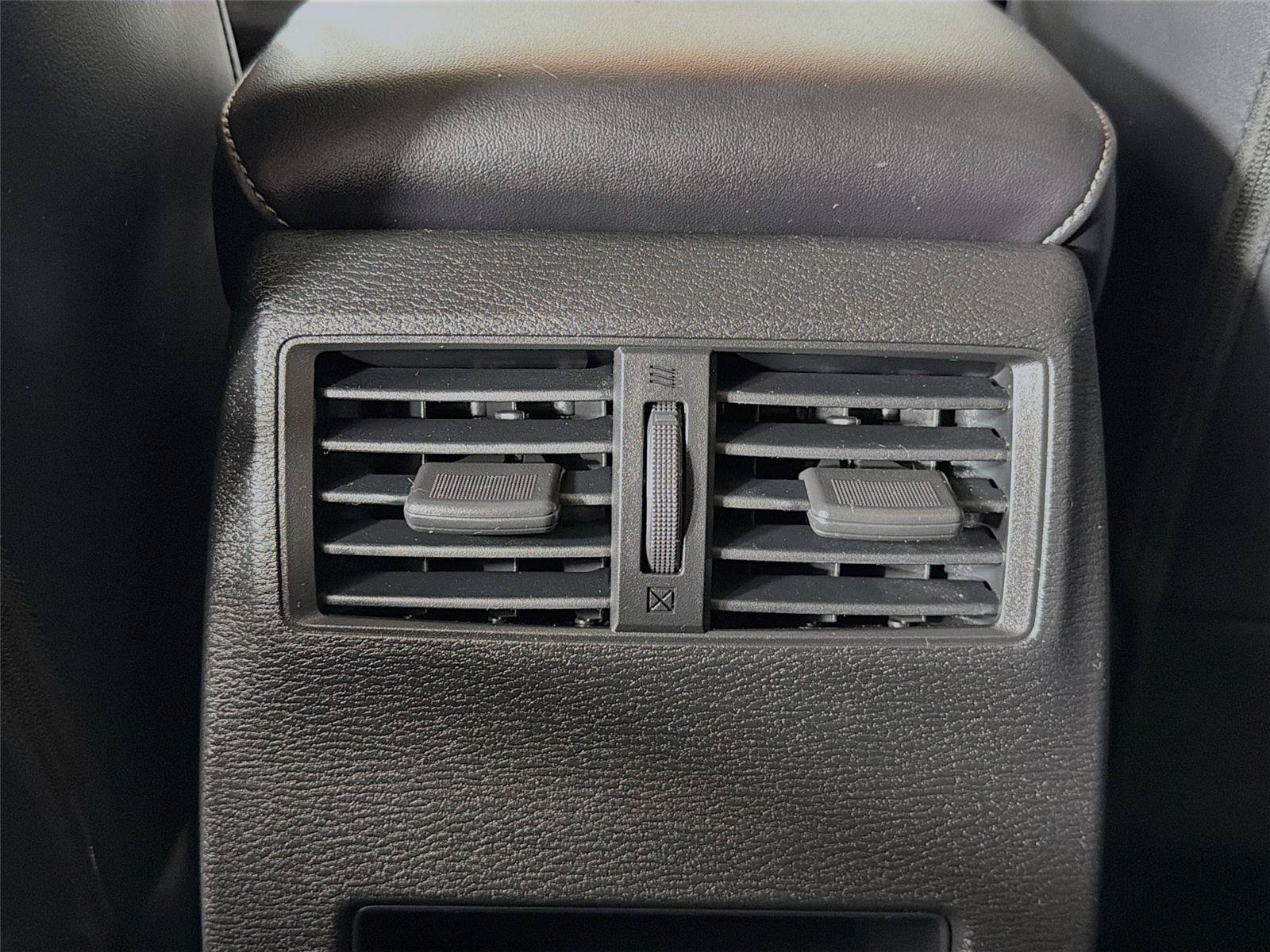 Used 2024 Mitsubishi Outlander SE AWD/4WD image 29