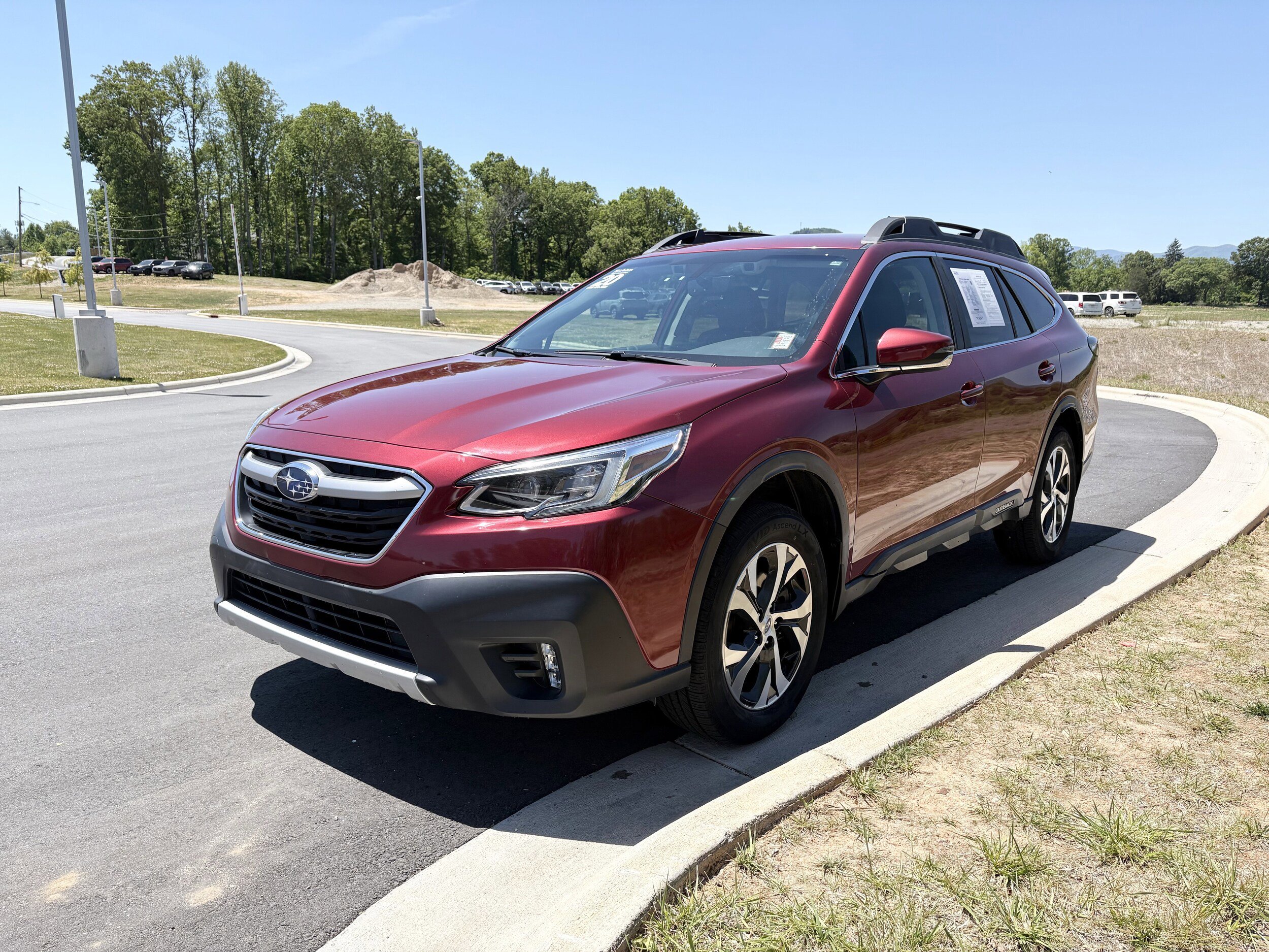 Used 2020 Subaru Outback Limited AWD/4WD image 3