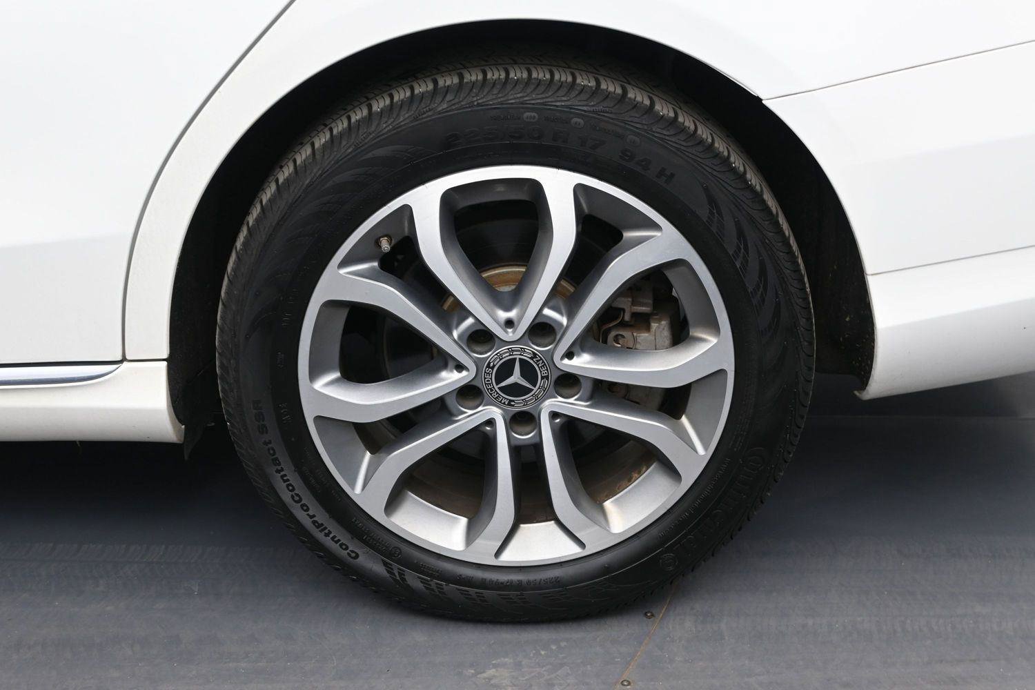 Used 2018 Mercedes-Benz C 300 4MATIC Sedan image 12