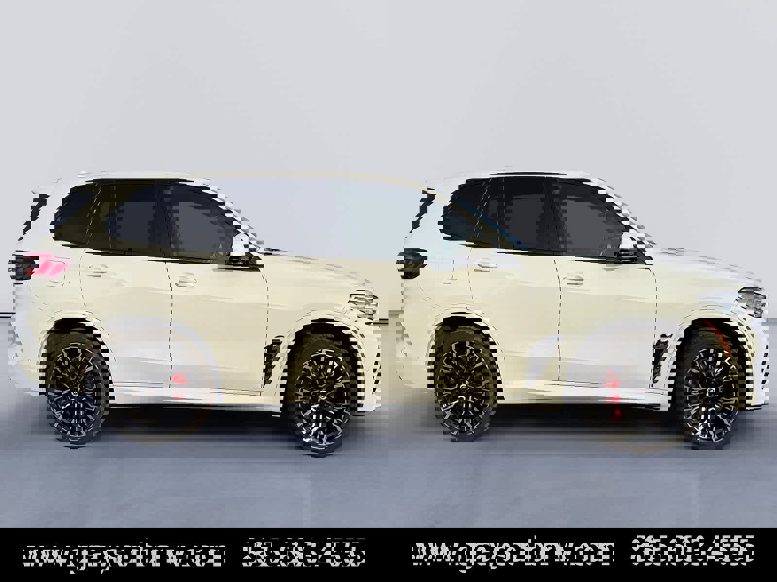 Used 2023 BMW X5 M w/ Executive Package image 2