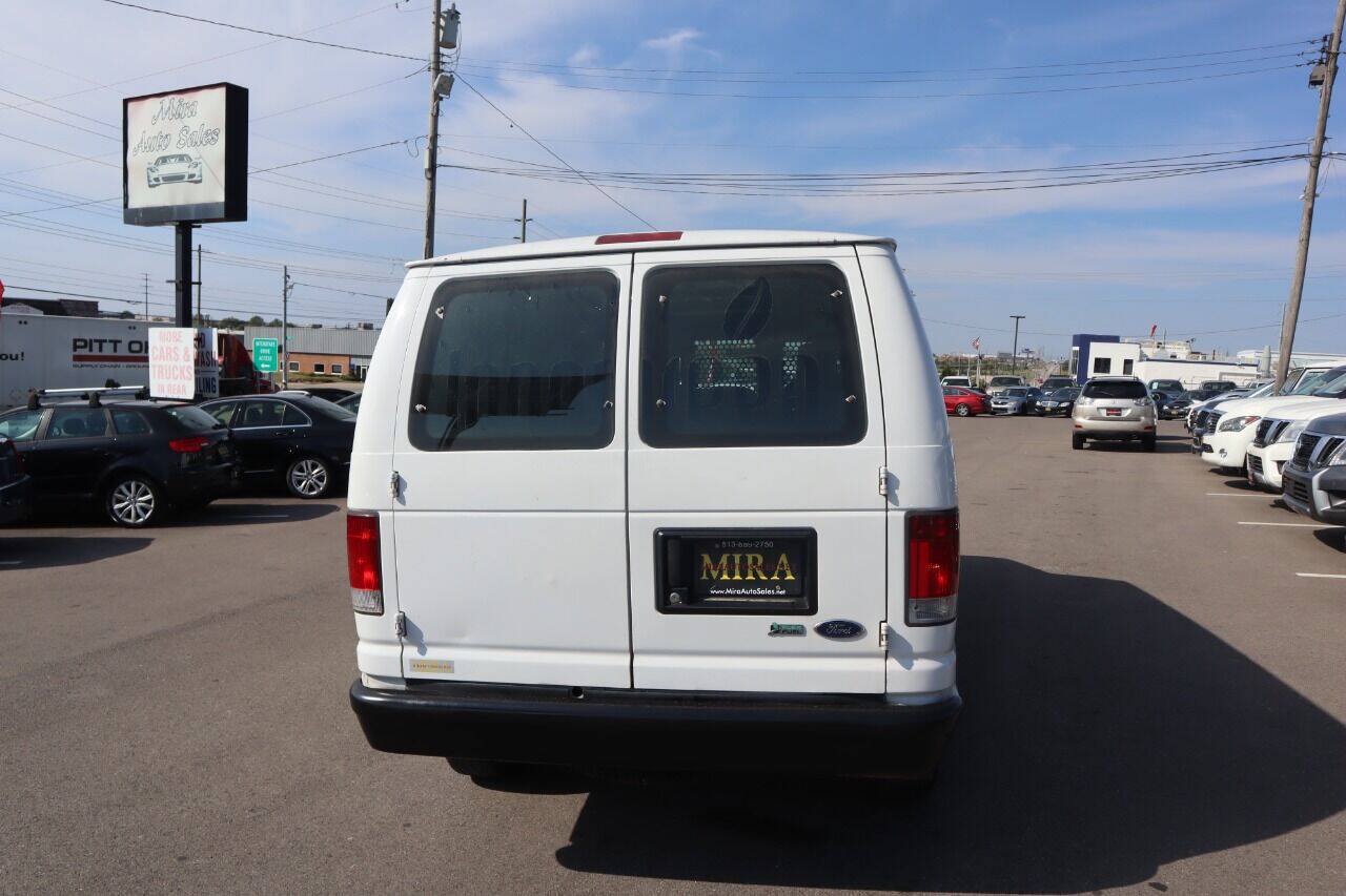 Used 2011 Ford E-250 and Econoline 250 w/ PWR Group RWD image 4