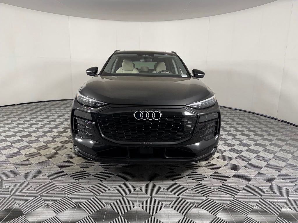 Used 2025 Audi Q6 e-tron Premium Plus w/ Premium Plus AWD/4WD image 11