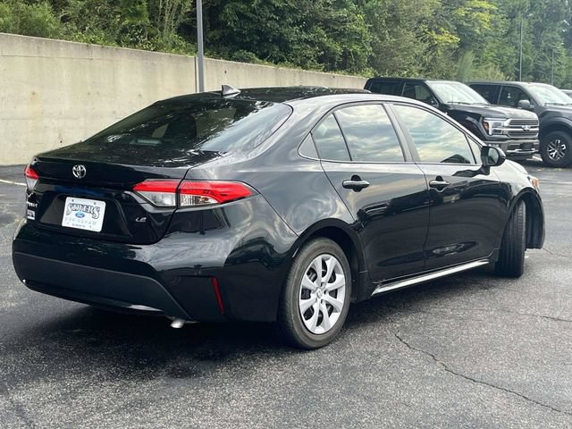 Used 2021 Toyota Corolla LE FWD image 3