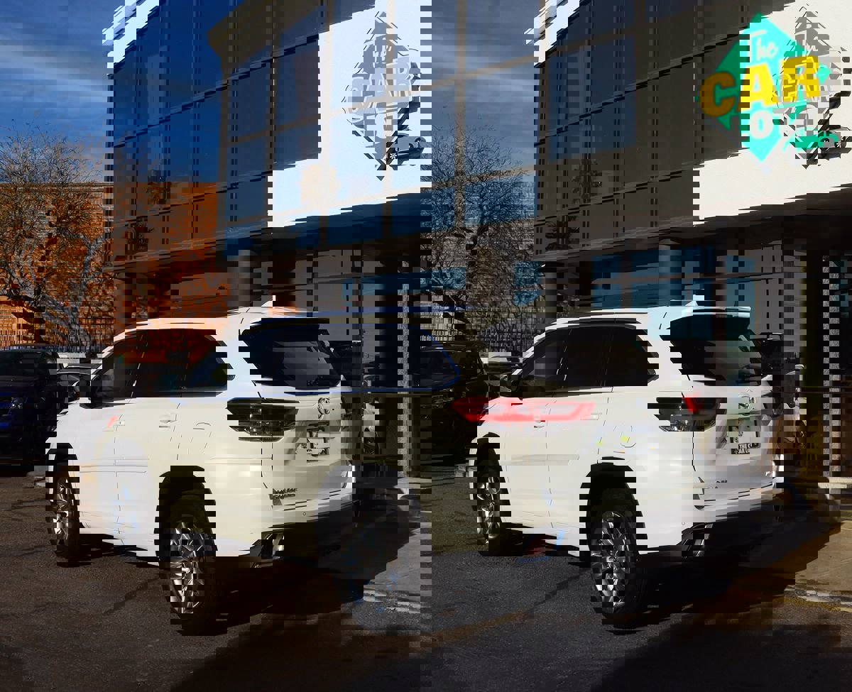 Used 2019 Toyota Highlander Limited image 9