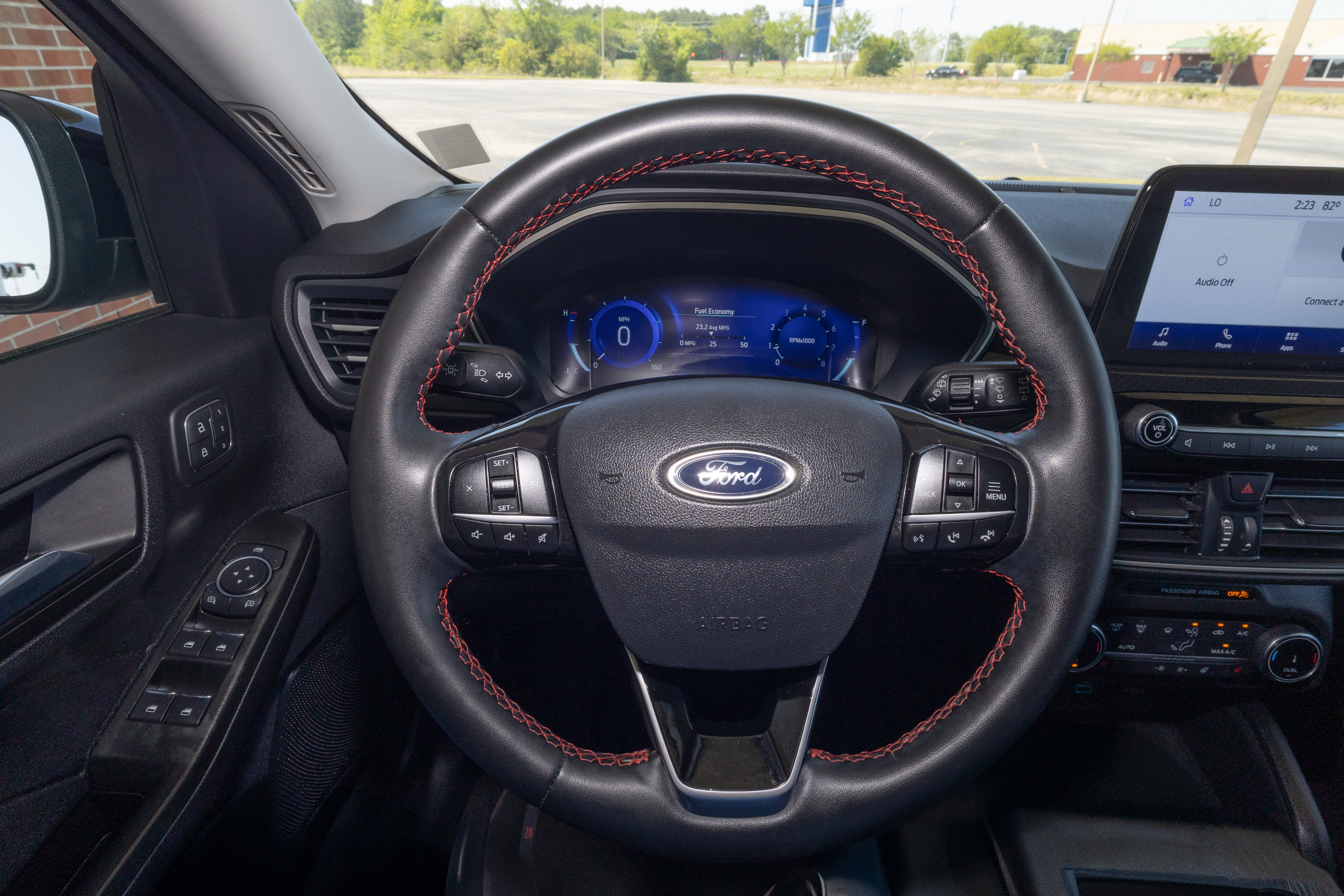 Used 2022 Ford Escape SEL w/ SEL Stealth AWD Package image 12